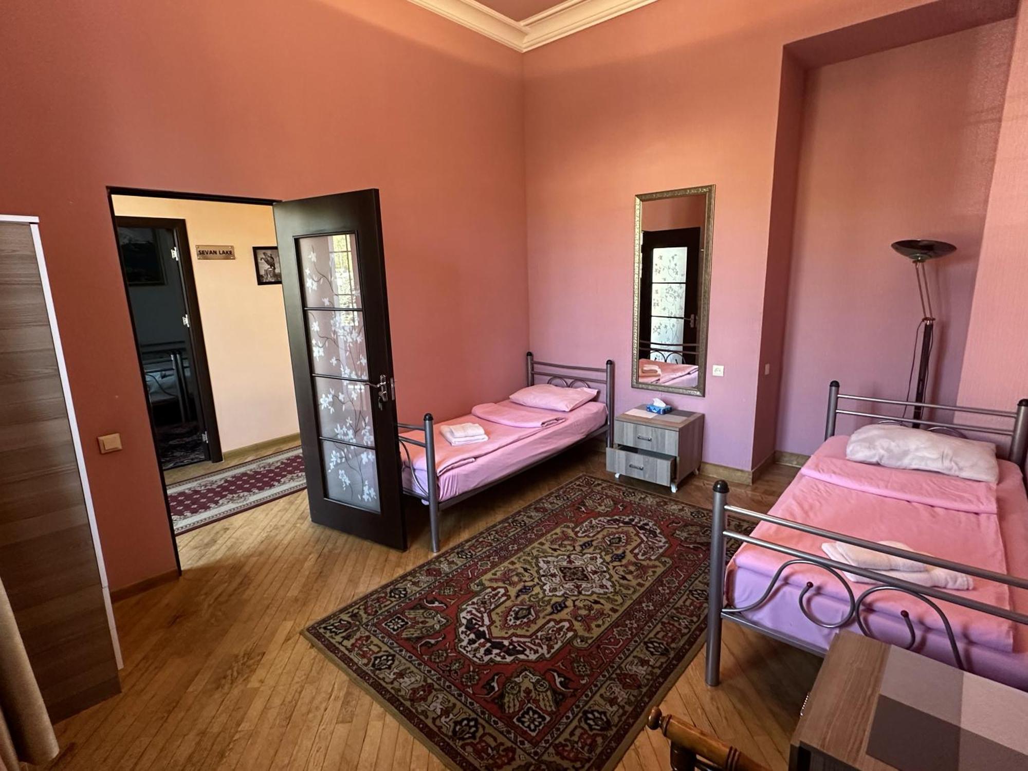 Bridge House Yerevan Armenia Extérieur photo