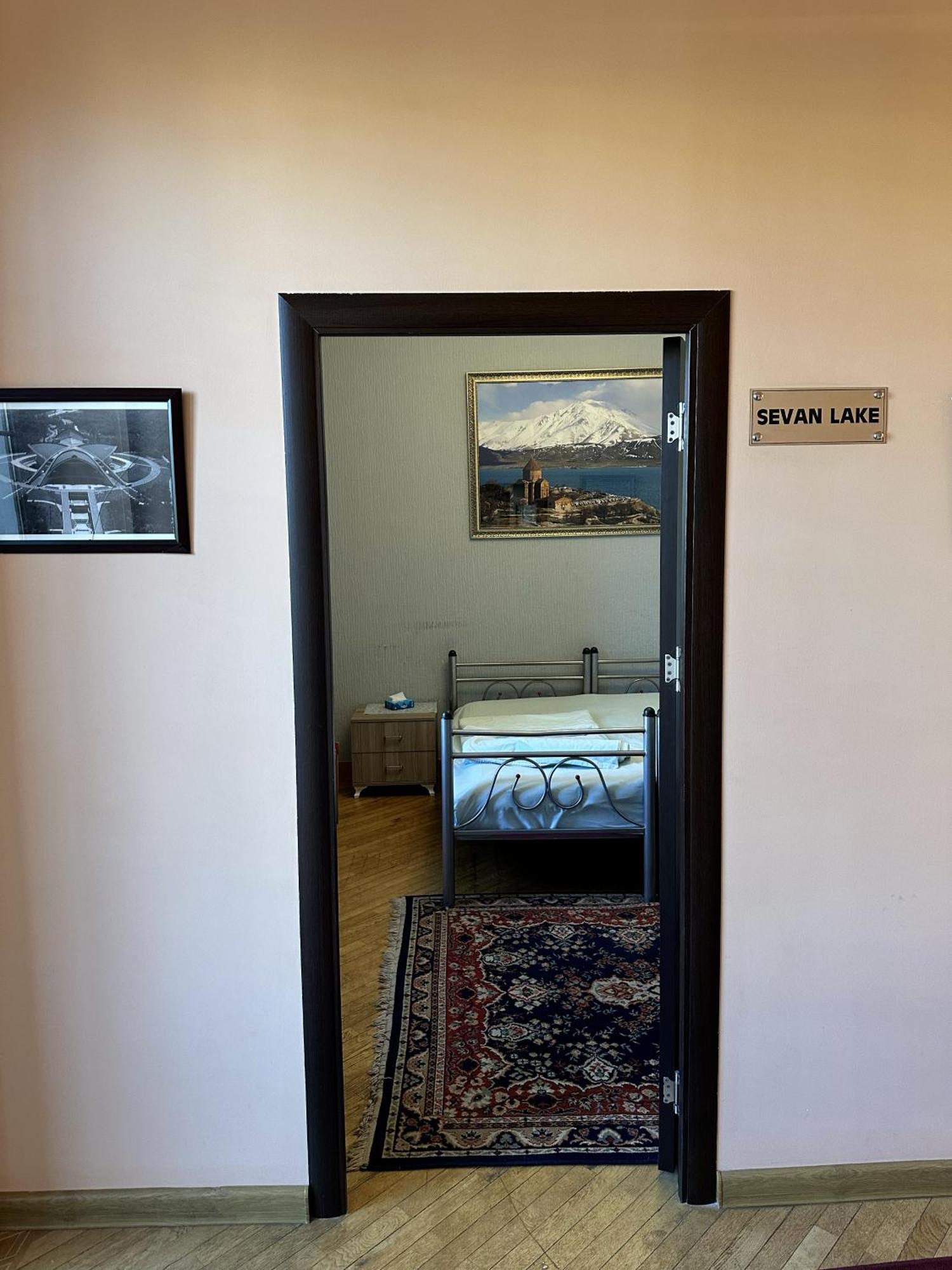 Bridge House Yerevan Armenia Extérieur photo