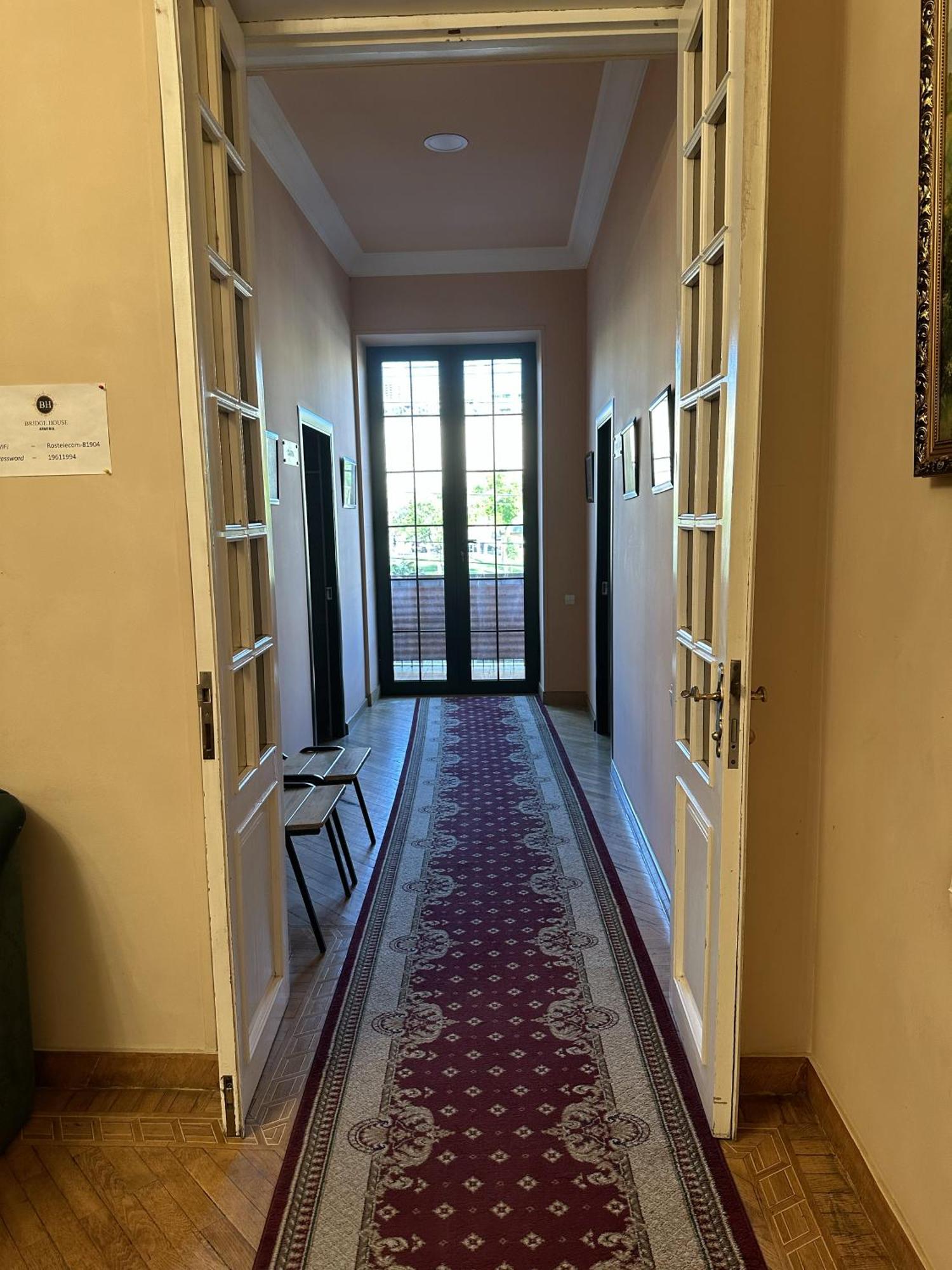 Bridge House Yerevan Armenia Extérieur photo